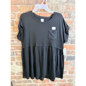 TIME & TRUE | MATERNITY • Black Short Sleeve Peplum Semi-fitted Tshirt • Materni